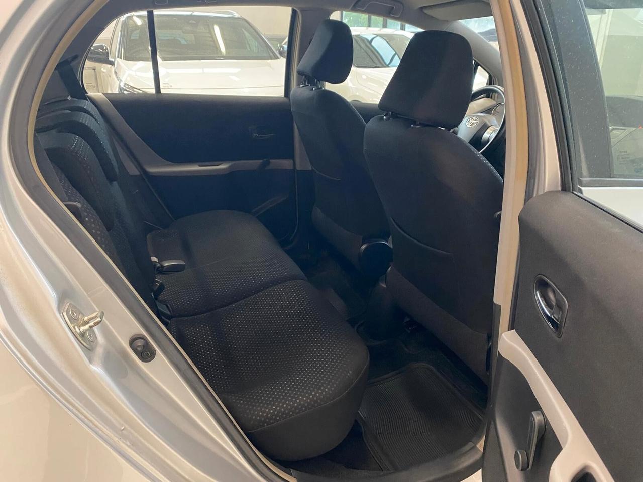 Toyota Yaris 1.0 5 porte Sol