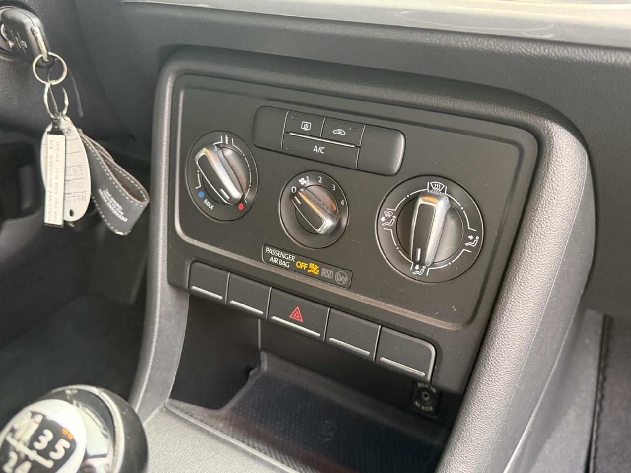 Volkswagen Maggiolino 1.6 tdi|UNIPRO|NEOPATENTATI