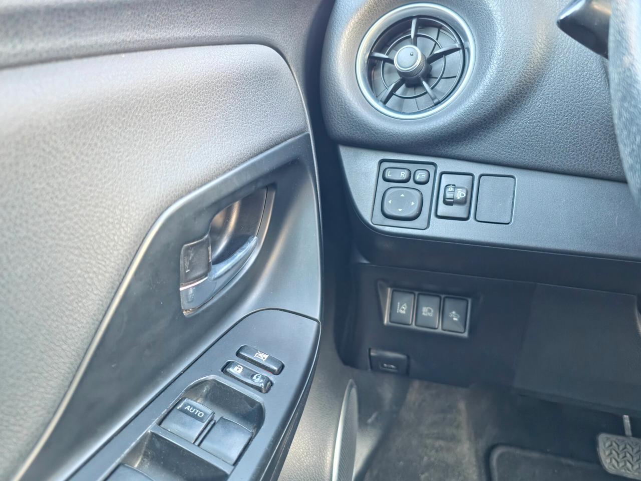 Toyota Yaris 1.5 Hybrid 5 porte 2018-E6 Automatico NEO