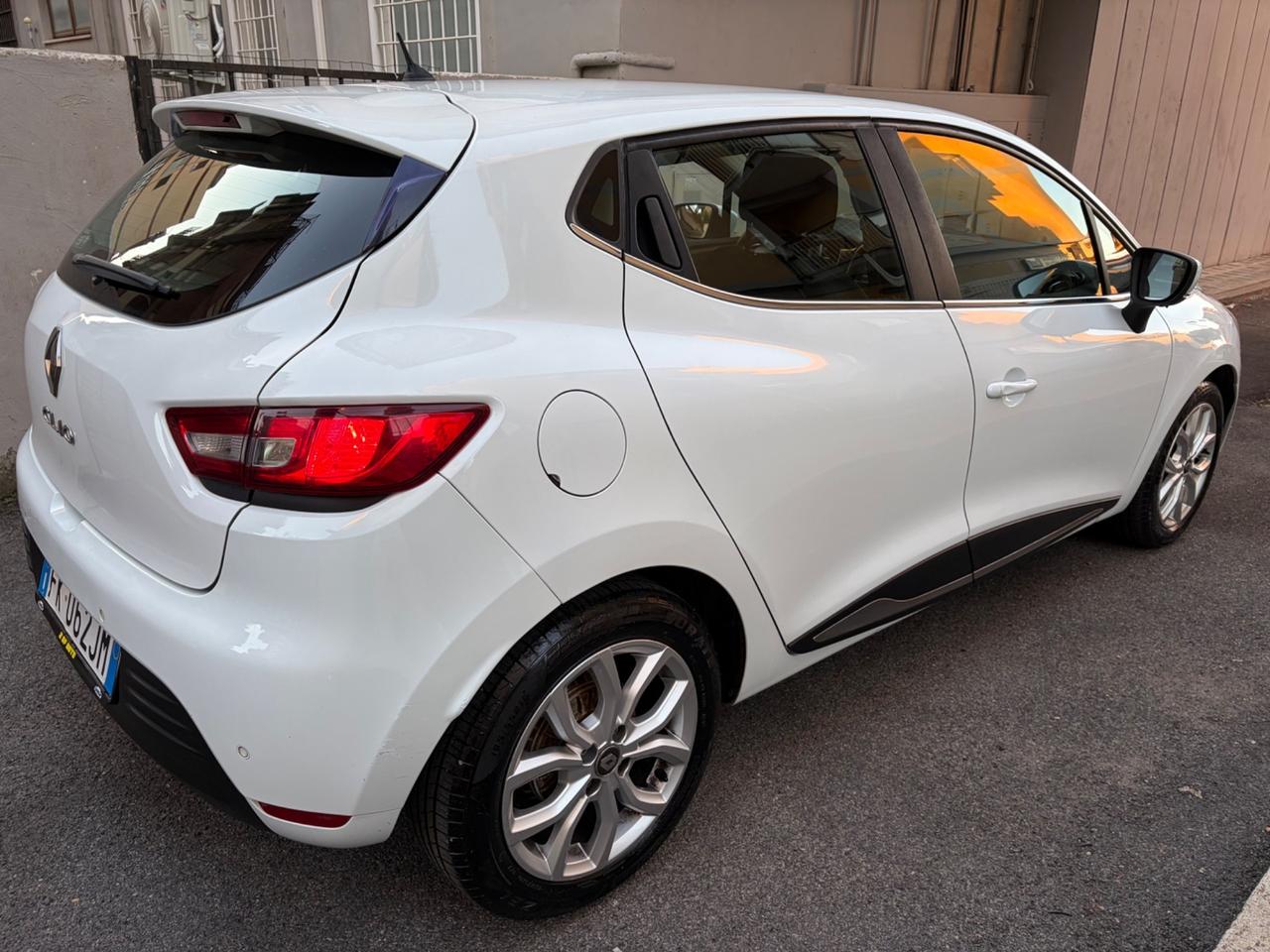 Renault Clio dCi 8V 90CV EDC Start&Stop 5 porte Energy Excite