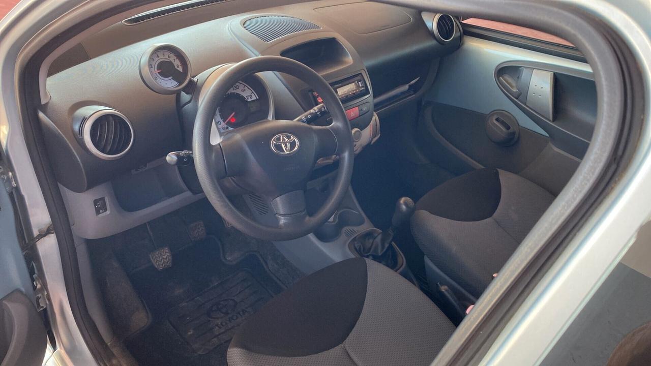 Toyota Aygo 1.0 12V VVT-i 5 porte