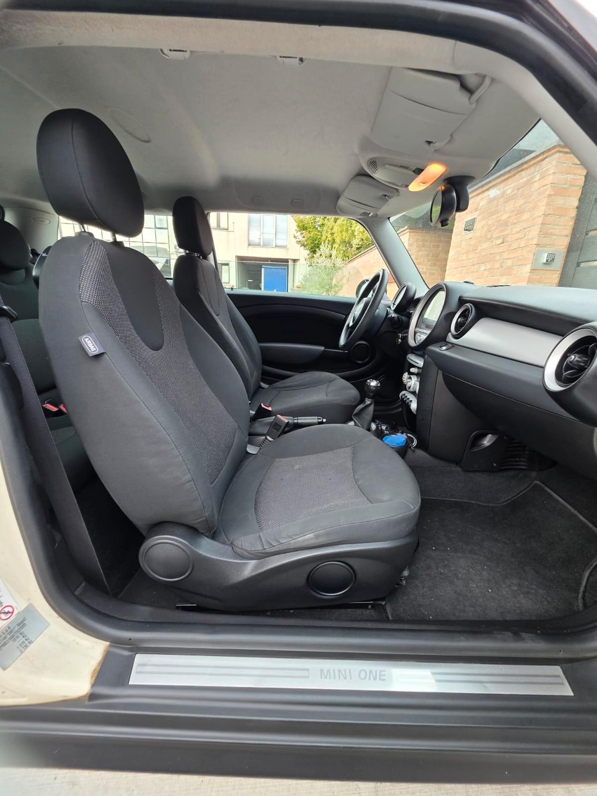 Mini One benzină Gpl valido 2031 neopatentati