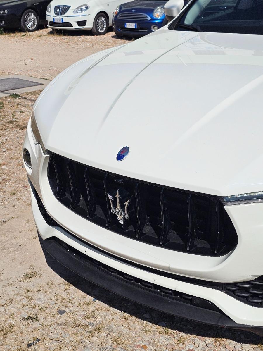 MASERATI LEVANTE V6 DIESEL 250CV Q4 GARANZ 12 MESI FINANZ