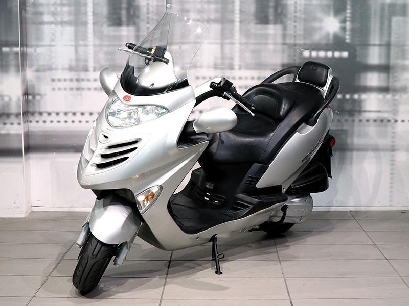 Kymco Grand Dink 250