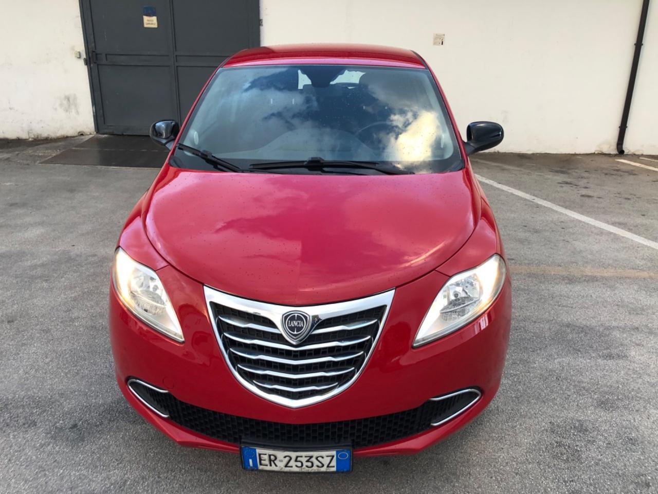 Lancia Ypsilon 0.9 TwinAir benzina/metano Ecochic