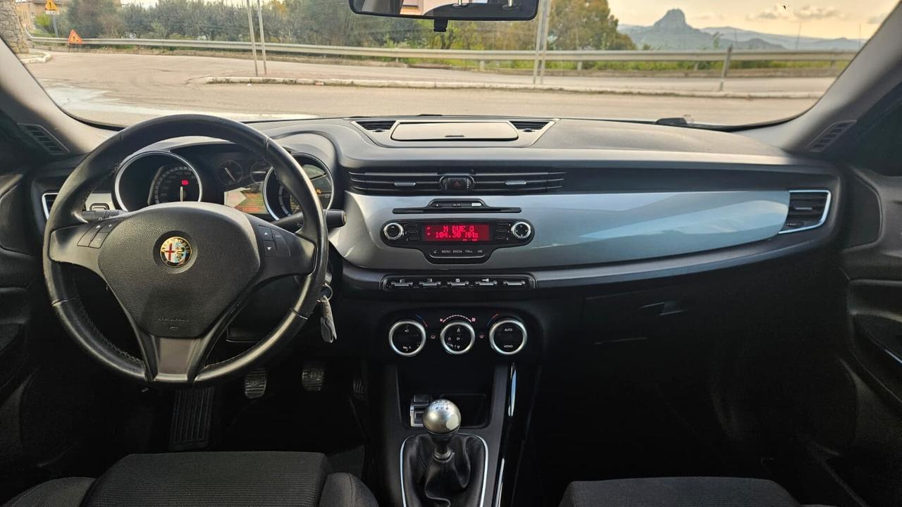 Alfa Romeo Giulietta 1.6 JTDm-2 105 CV Distinctive