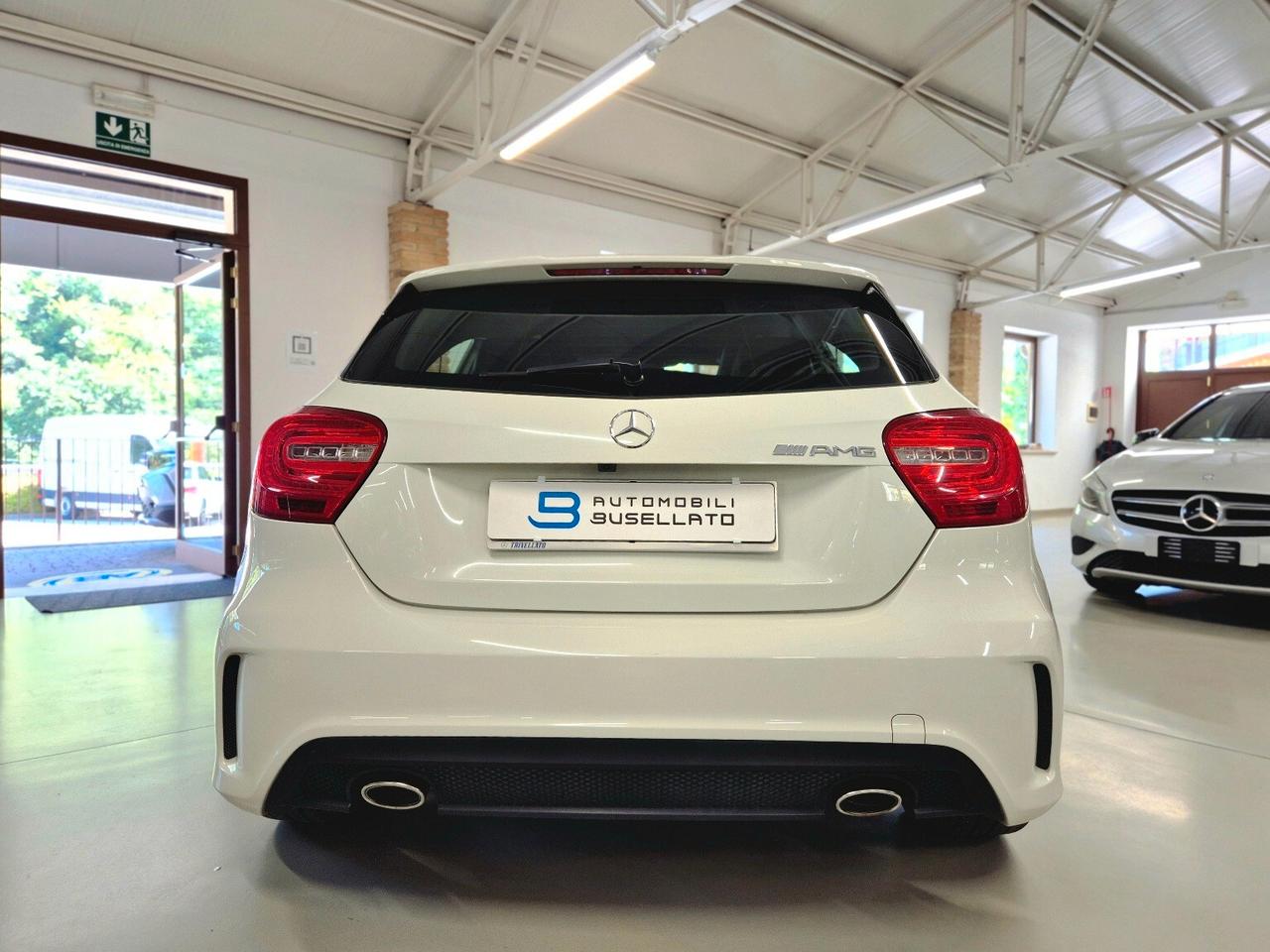 Mercedes A180 Aut. Premium AMG **MOTORE MERCEDES**