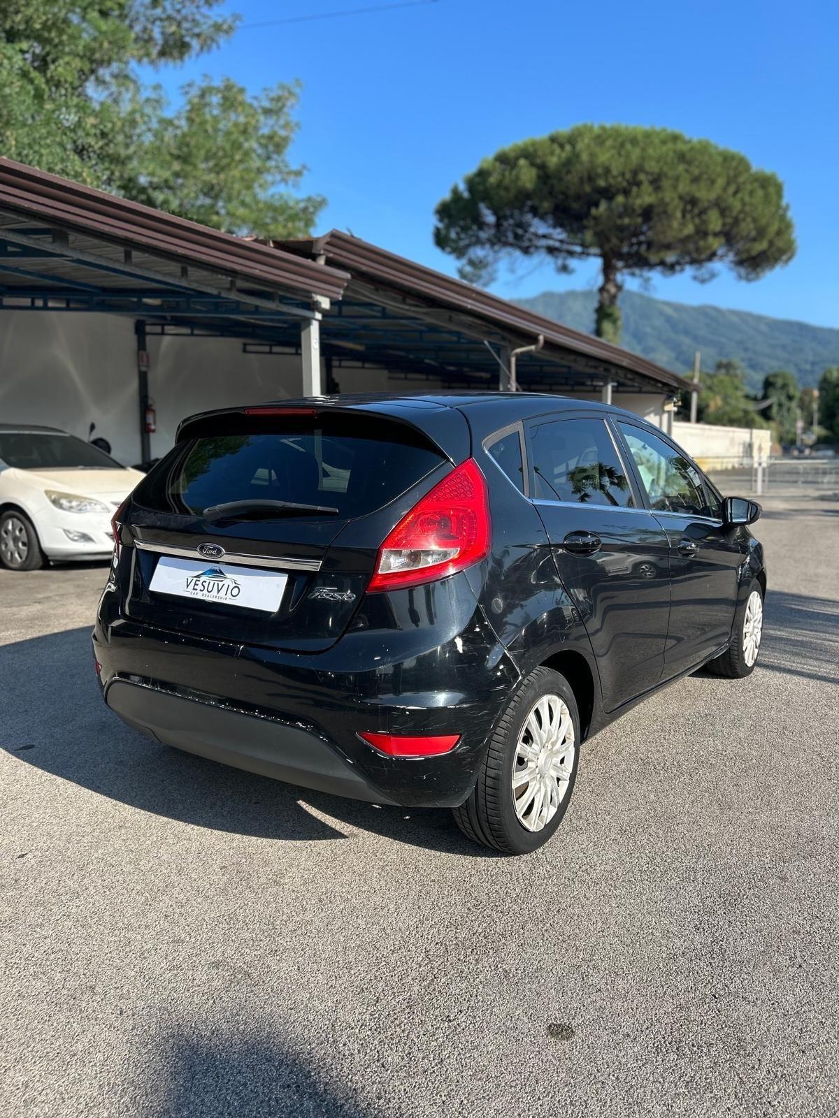 Ford Fiesta 1.4 5 porte Bz.- GPL Titanium