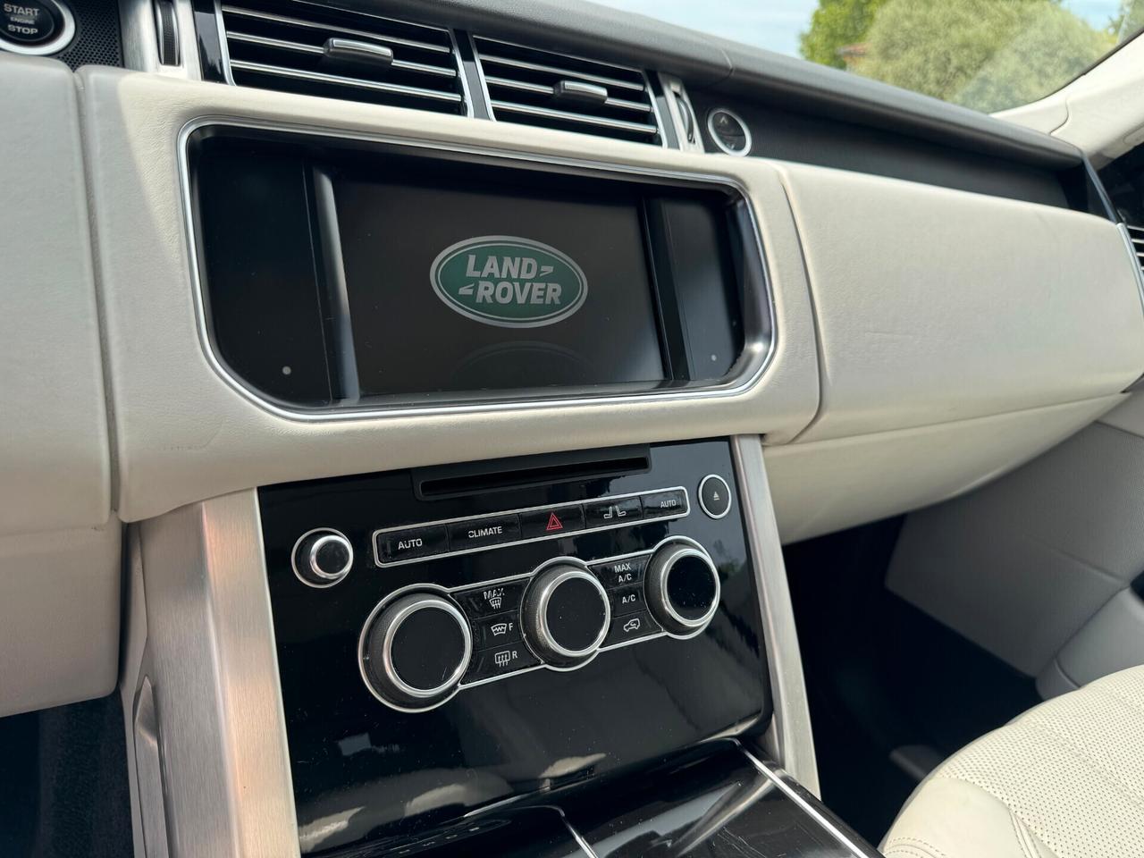 Land Rover Range 4.4 SDV8 Vogue LWB