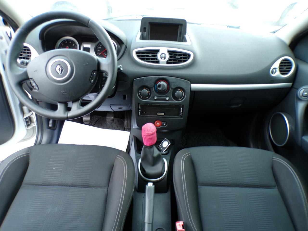 Renault Clio 1.2 16V 3 porte Luxe