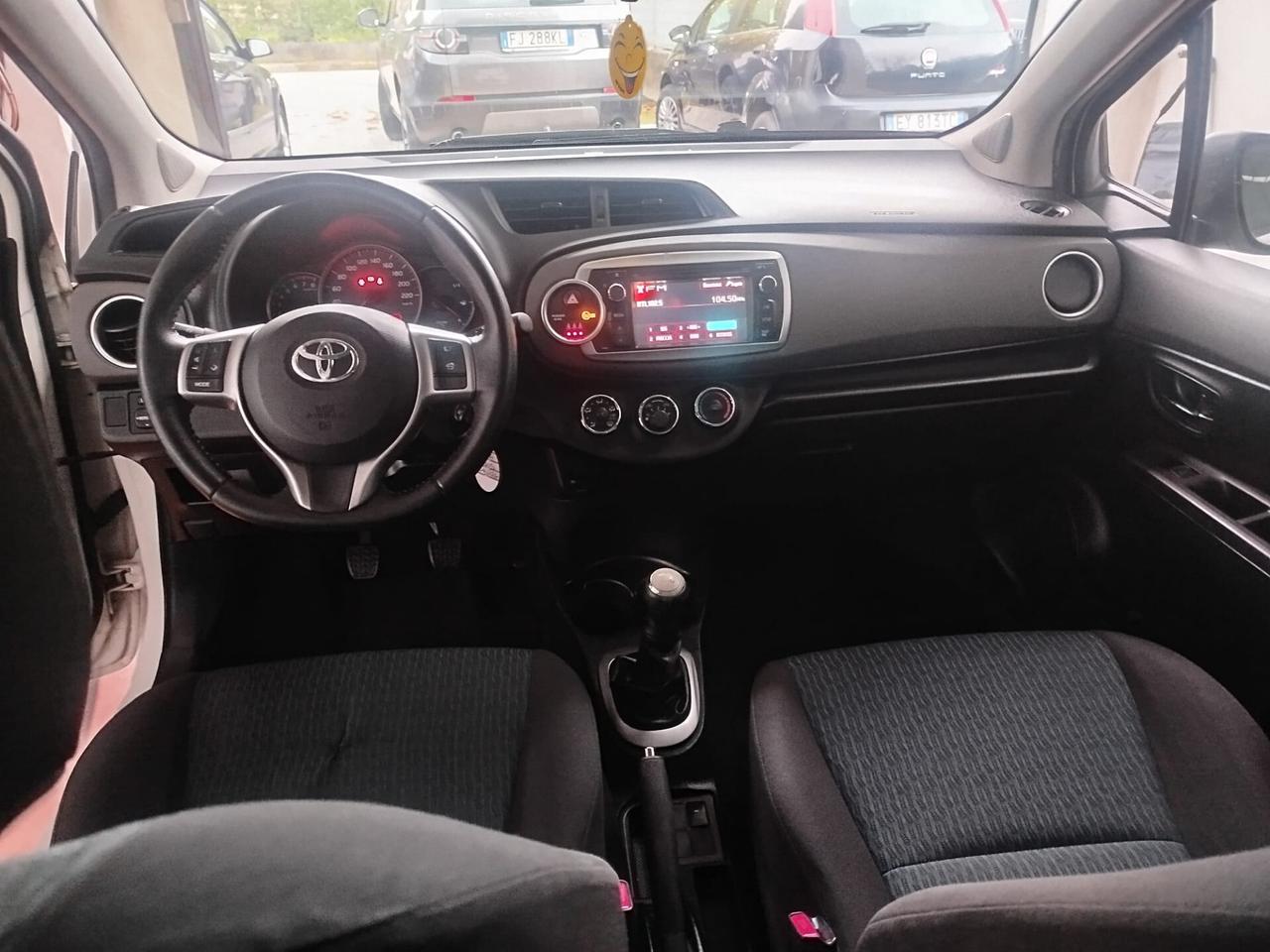 Toyota Yaris 1.0 5 porte Active