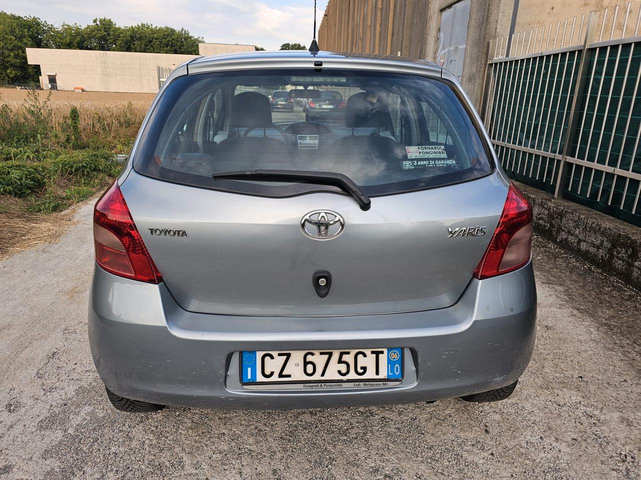 Toyota Yaris 1.0 5 porte