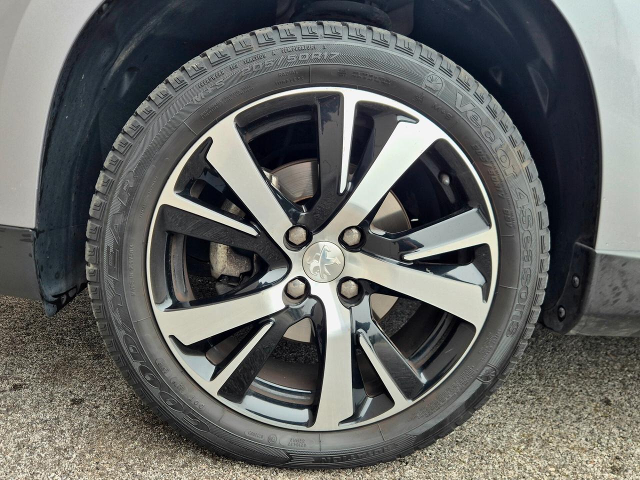 Peugeot 2008 BlueHDi 120 S&S Allure