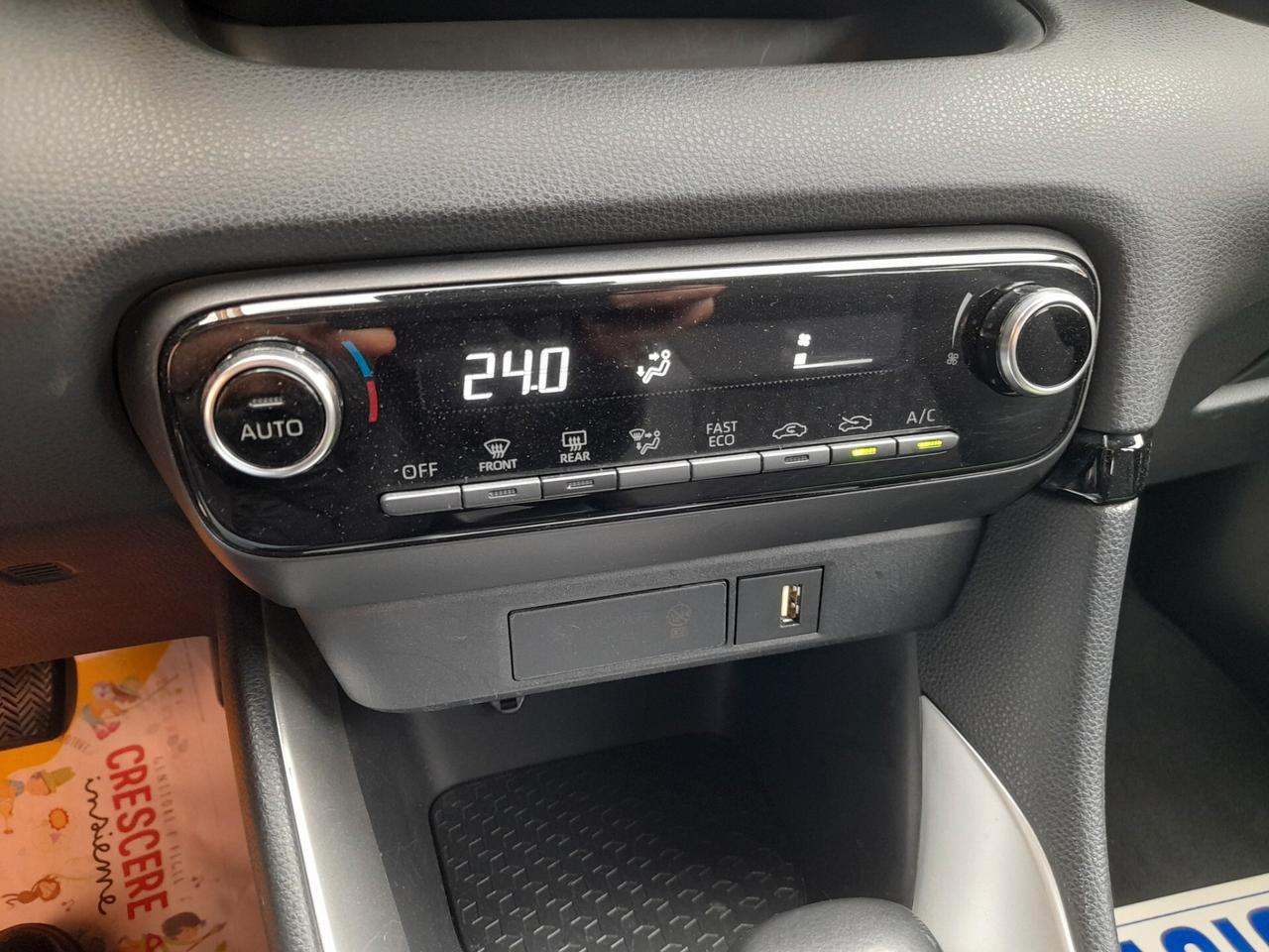 TOYOTA YARIS 1.5 HYBRID 5P BUSINESS