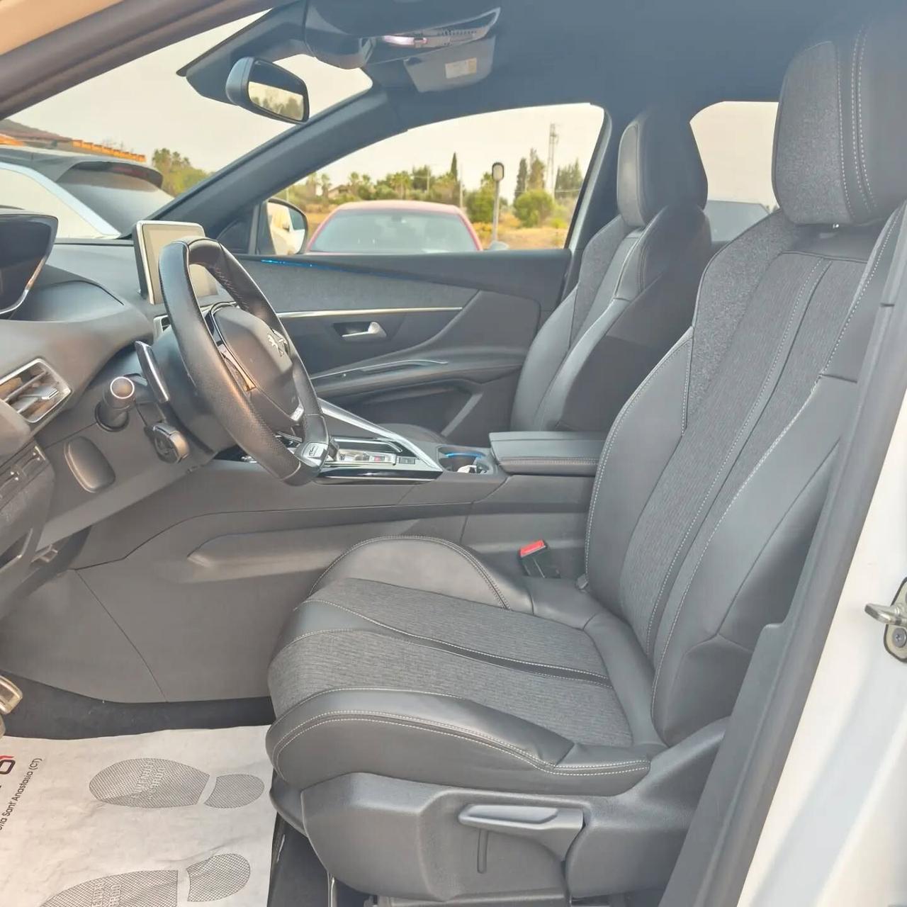 Peugeot 3008 GTLINE CAMBIO AUTOMATICO