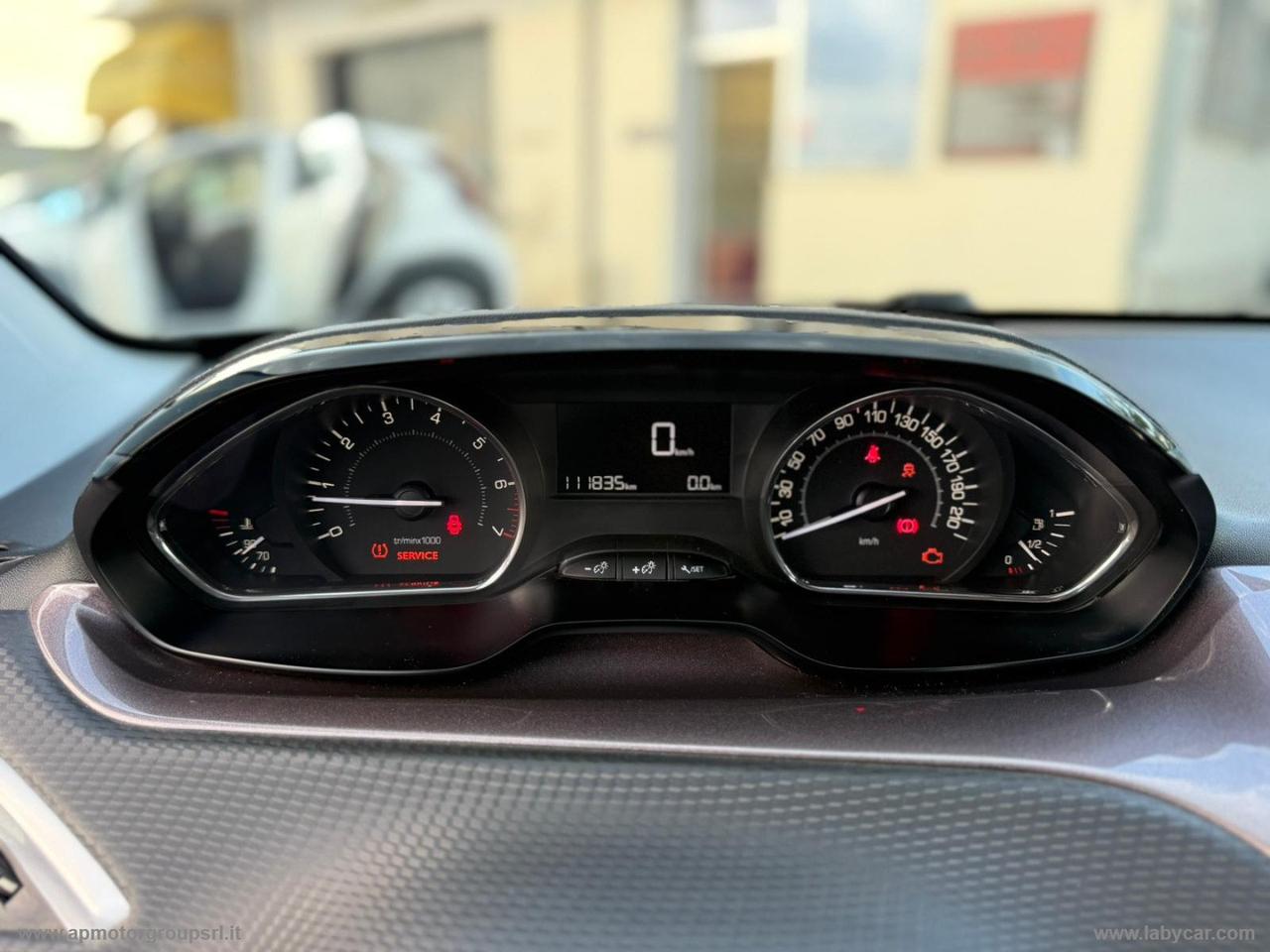 PEUGEOT 2008 PureTech 82 Allure