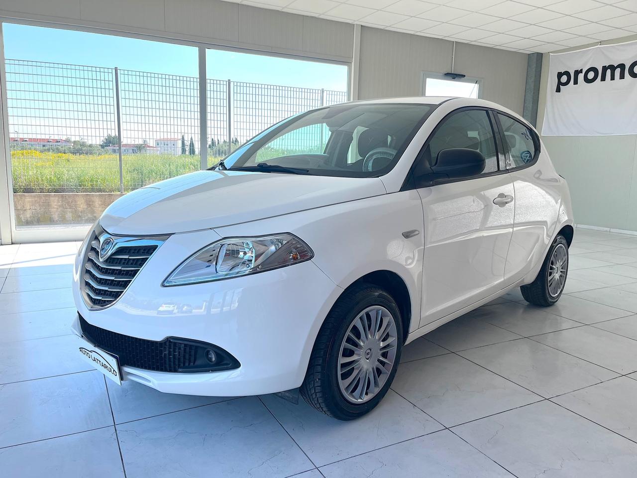 Lancia Ypsilon 1.2 69 CV 5 porte 111000 km