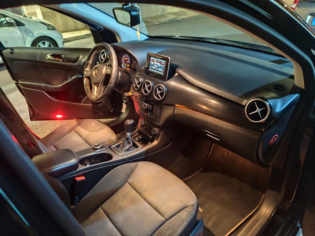 Mercedes-benz B 180 CDI 1.8 MOTORE MERCEDES Navi & Retrocamera