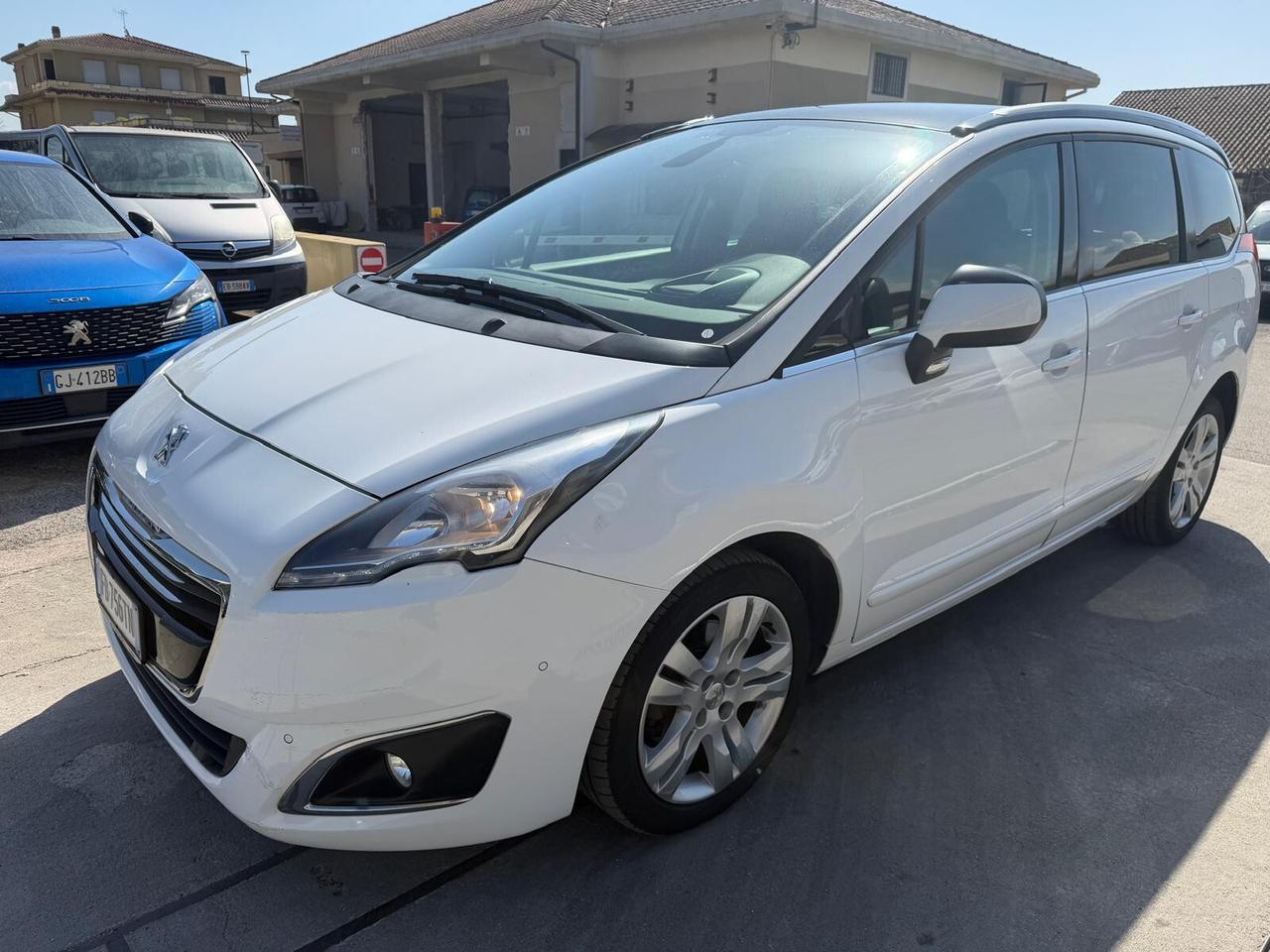 Peugeot 5008 BlueHDi 120 EAT6 S&S Allure