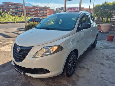 Lancia Ypsilon 1.3 MJT 16V 95 CV 5 porte S&S S Momodesign