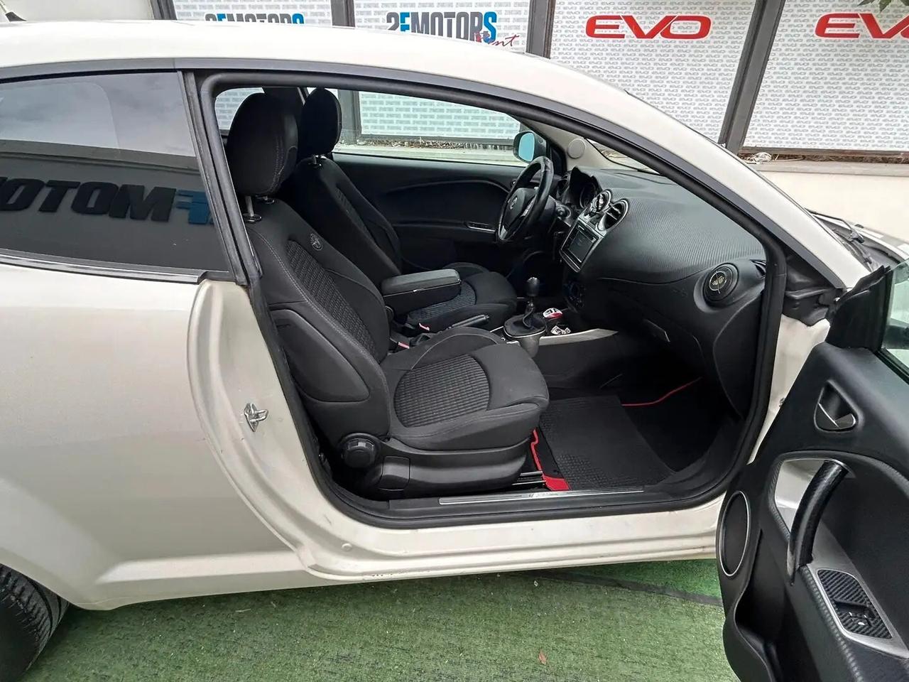 Alfa Romeo MiTo 1.3 JTDm-2 Distinctive