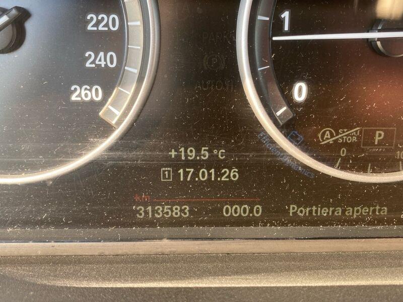 BMW Serie 5 520d xDrive Luxury Touring automatica 190 CV