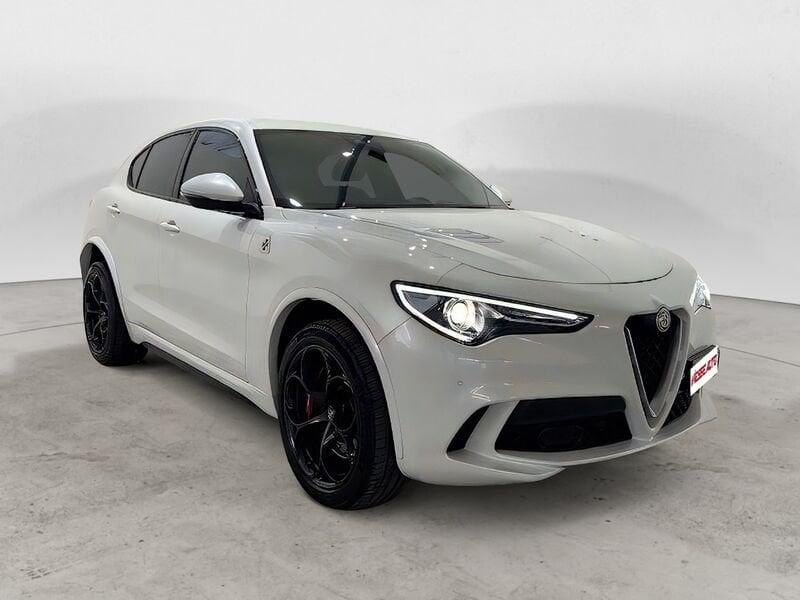 Alfa Romeo Stelvio Stelvio 2.9 Bi-Turbo V6 510 CV AT8 Quadrifoglio