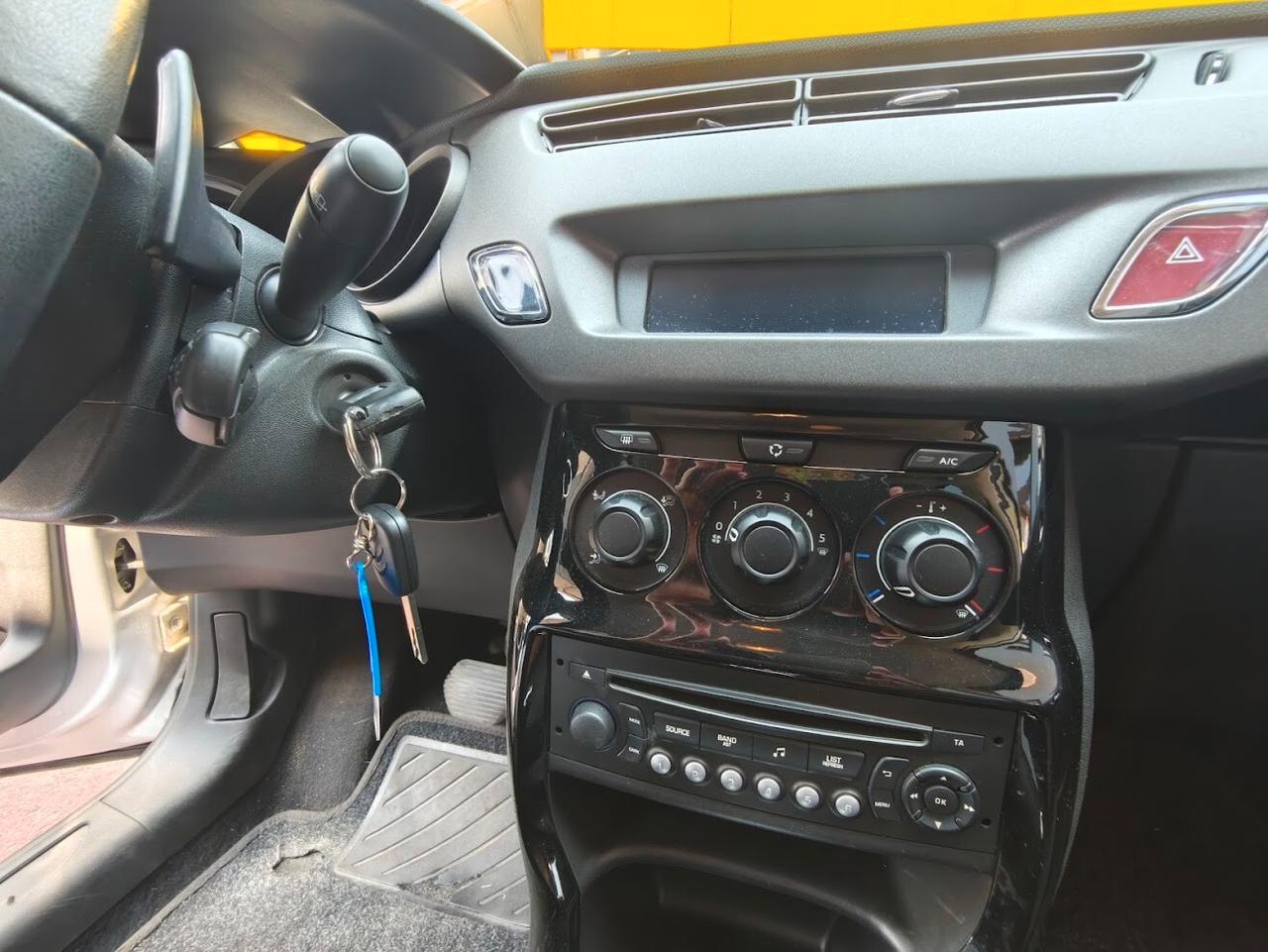 Citroen C3 ETG Exclusive AUTOMATICA CON SOLI 77MIALA KM!!!!