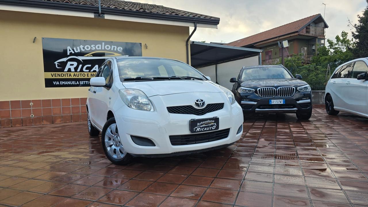 Toyota Yaris 1.0 5 porte Now