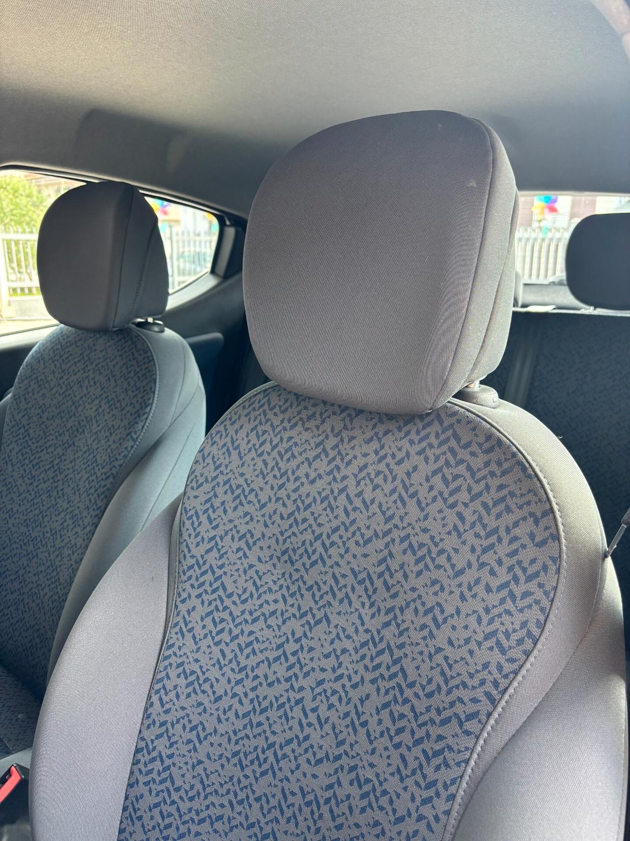 Lancia Ypsilon 1.0 FireFly 5 porte S&S Hybrid Oro
