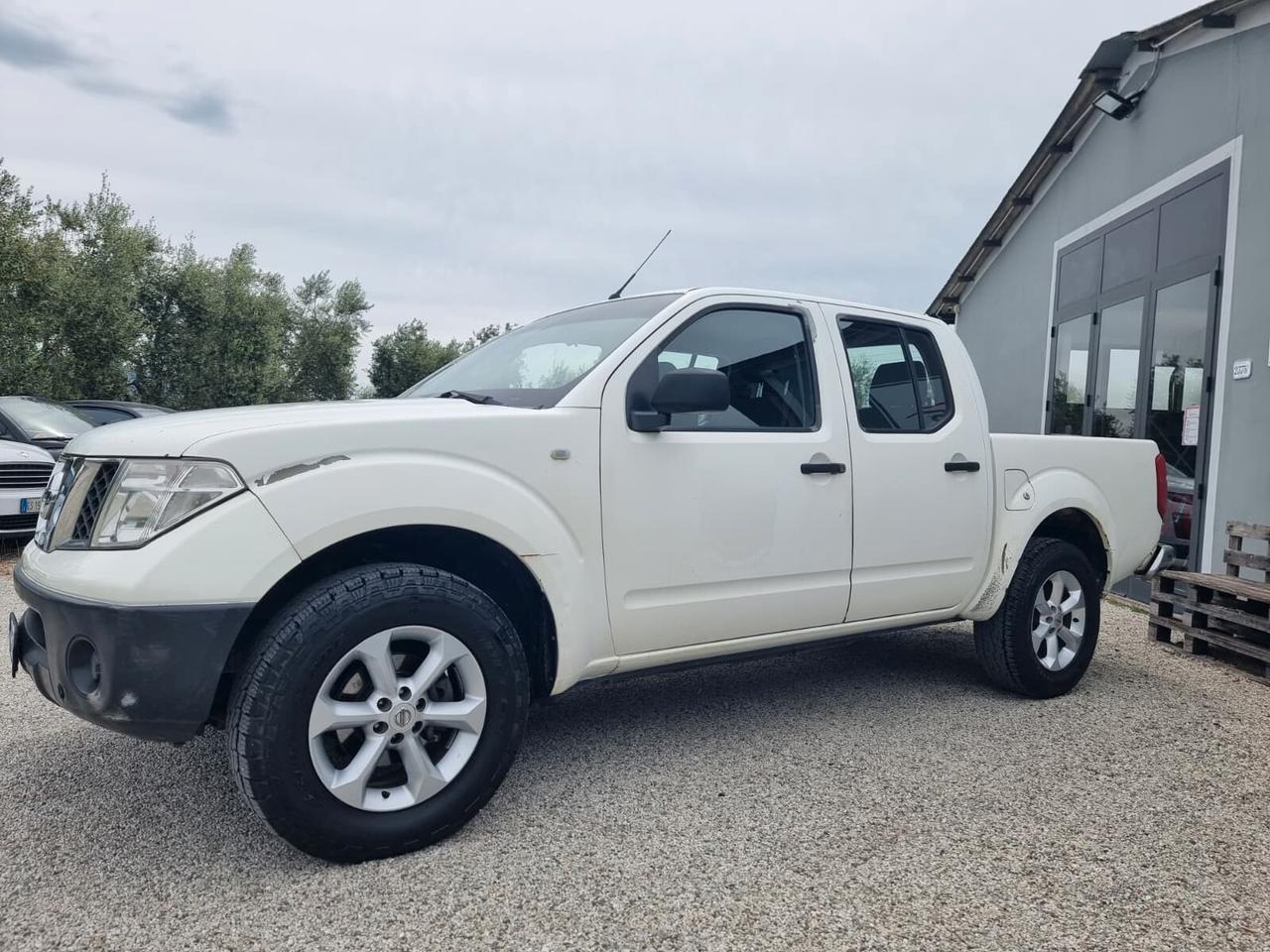 Nissan Navara 2.5 dCi 4 porte Double Cab LE