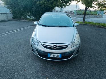 Opel Corsa 1.2 3 porte 2013 SOLAMENTE 49.000 KM
