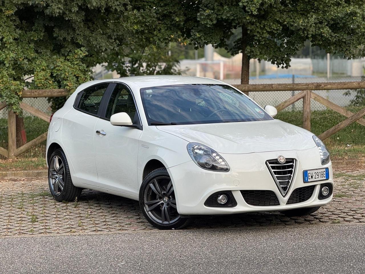 Alfa Romeo Giulietta 1.6 JTDm-2 105 CV Exclusive adatta per neopatentati