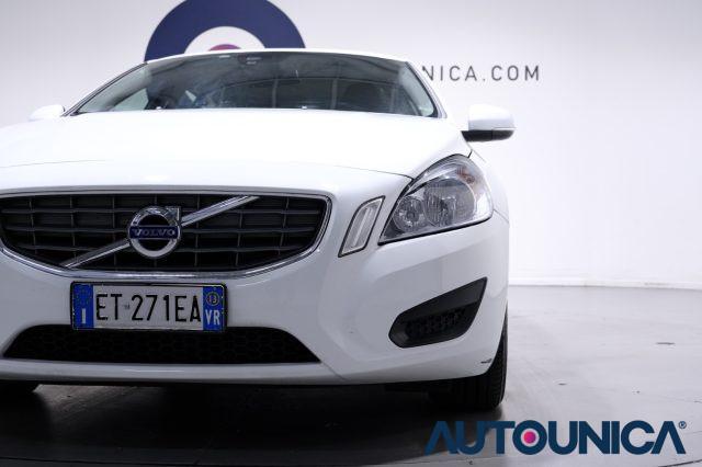 VOLVO V60 D2 1.6 D MOMENTUM NEOPATENTATI