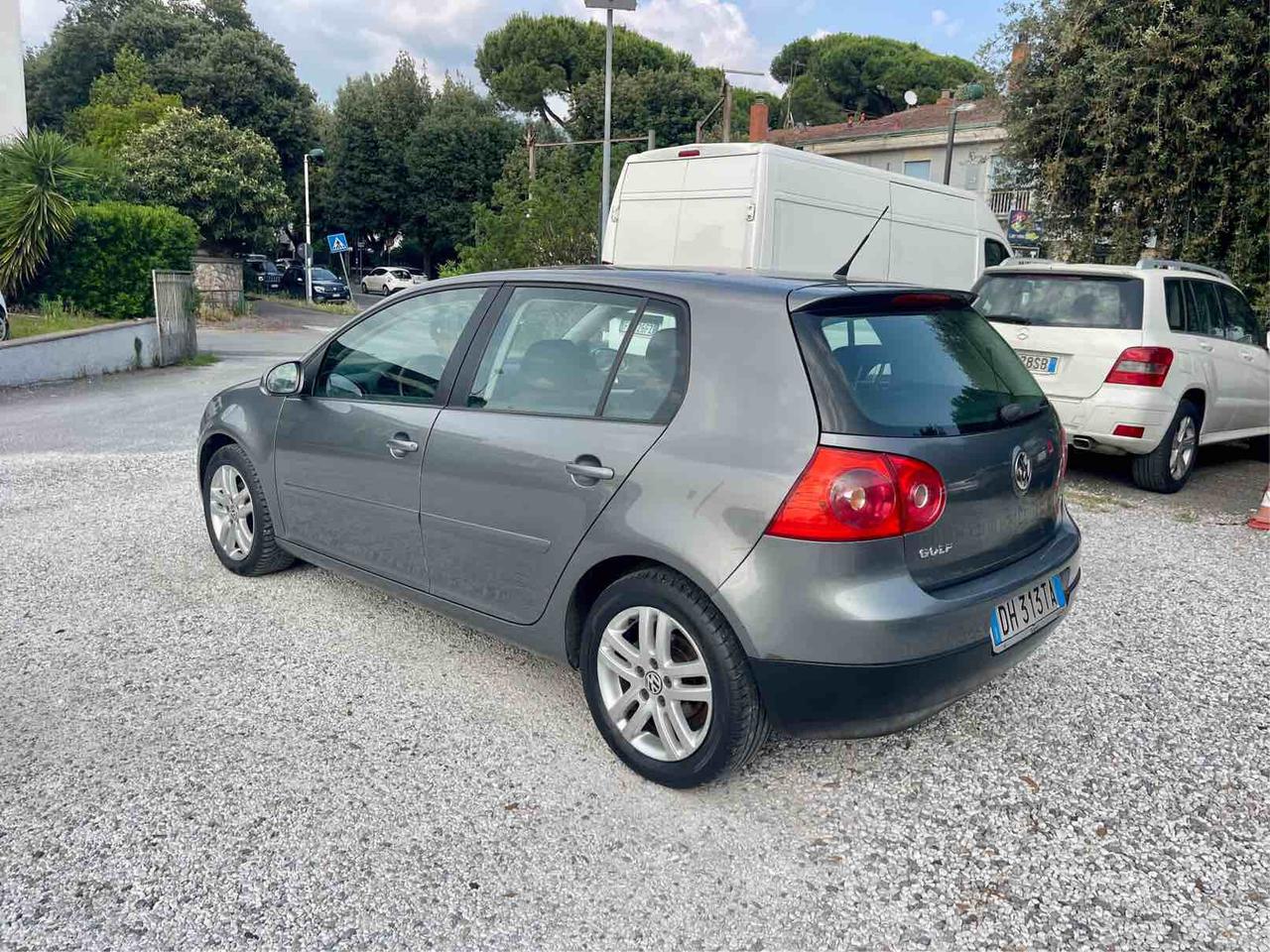 VOLKSWAGEN GOLF V - COMFORTLINE