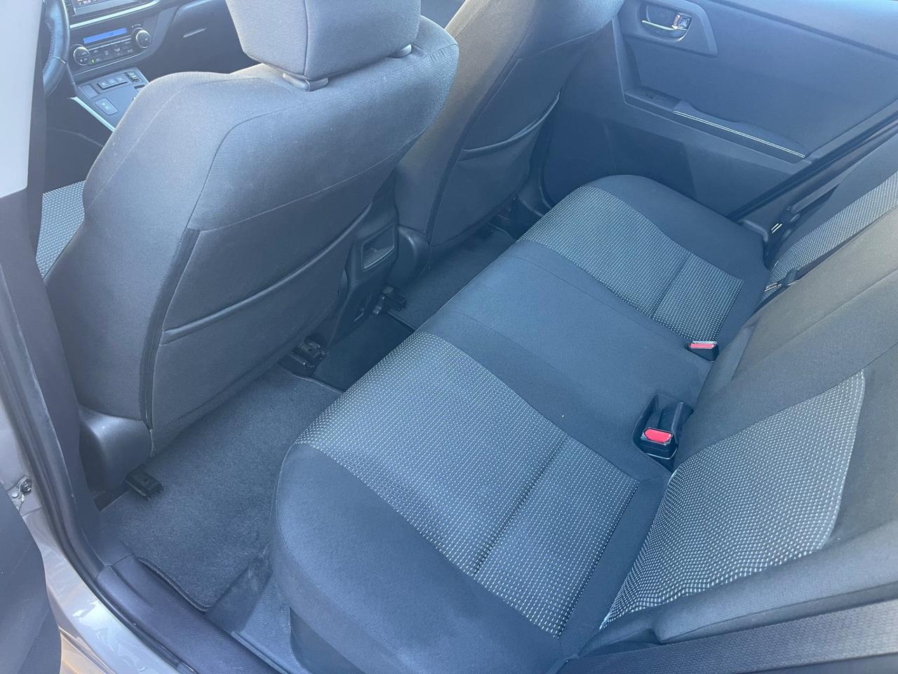 Toyota Auris 1.8 Hybrid Lounge