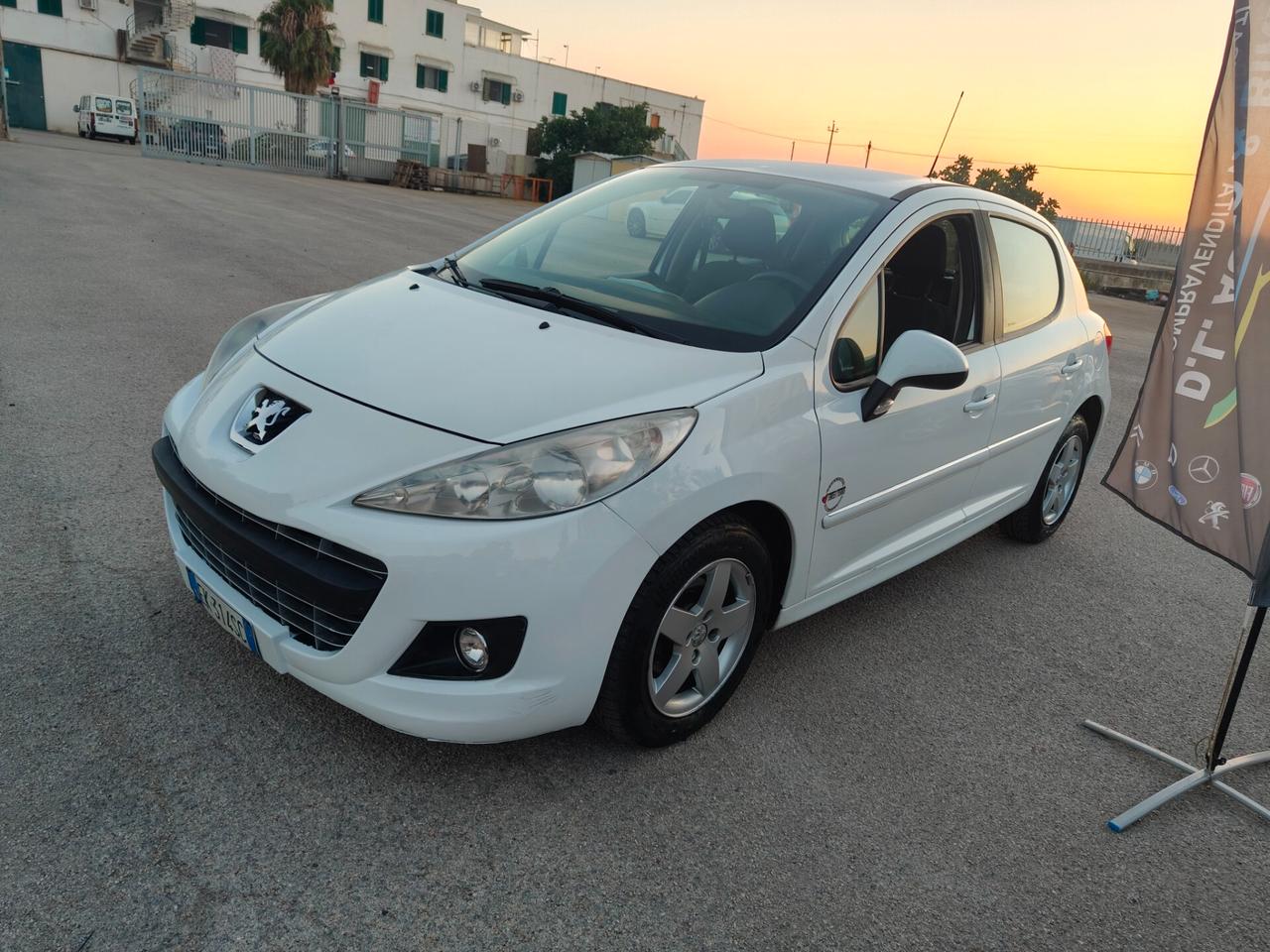 Peugeot 207 1.4 HDi 70CV 5p. Sweet Years