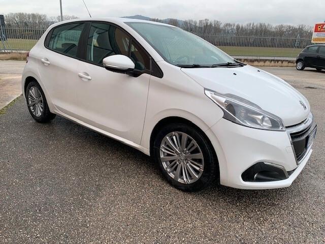 Peugeot 208 BlueHDi 75 5 porte Allure