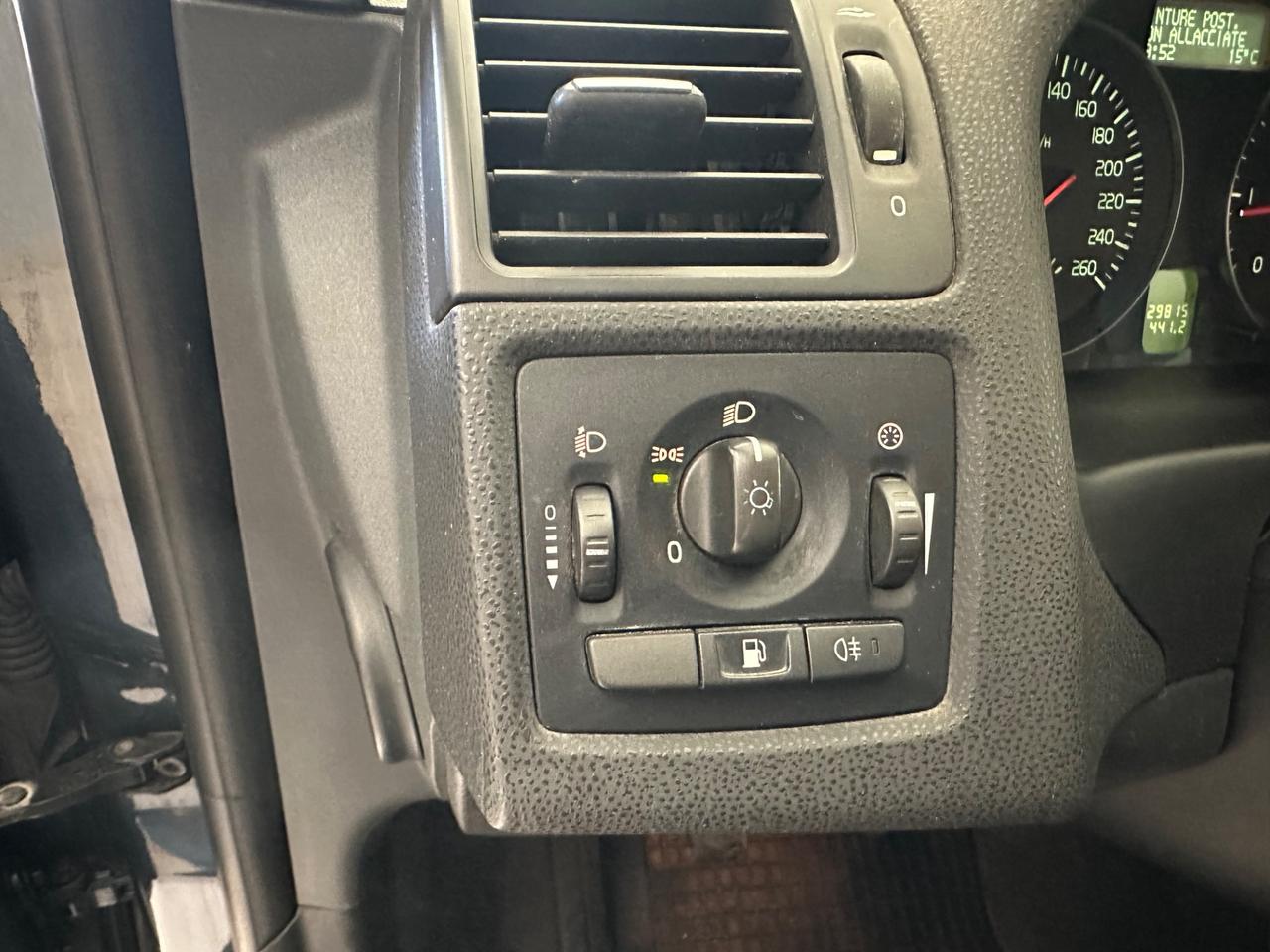 Volvo V50 D2 R-design