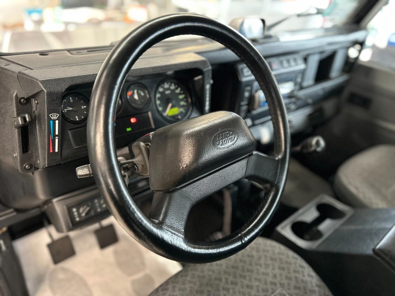 Land Rover Defender 90 2.5 td5 Ok Neopatentati-DETTAGLI IN DESCRIZIONE