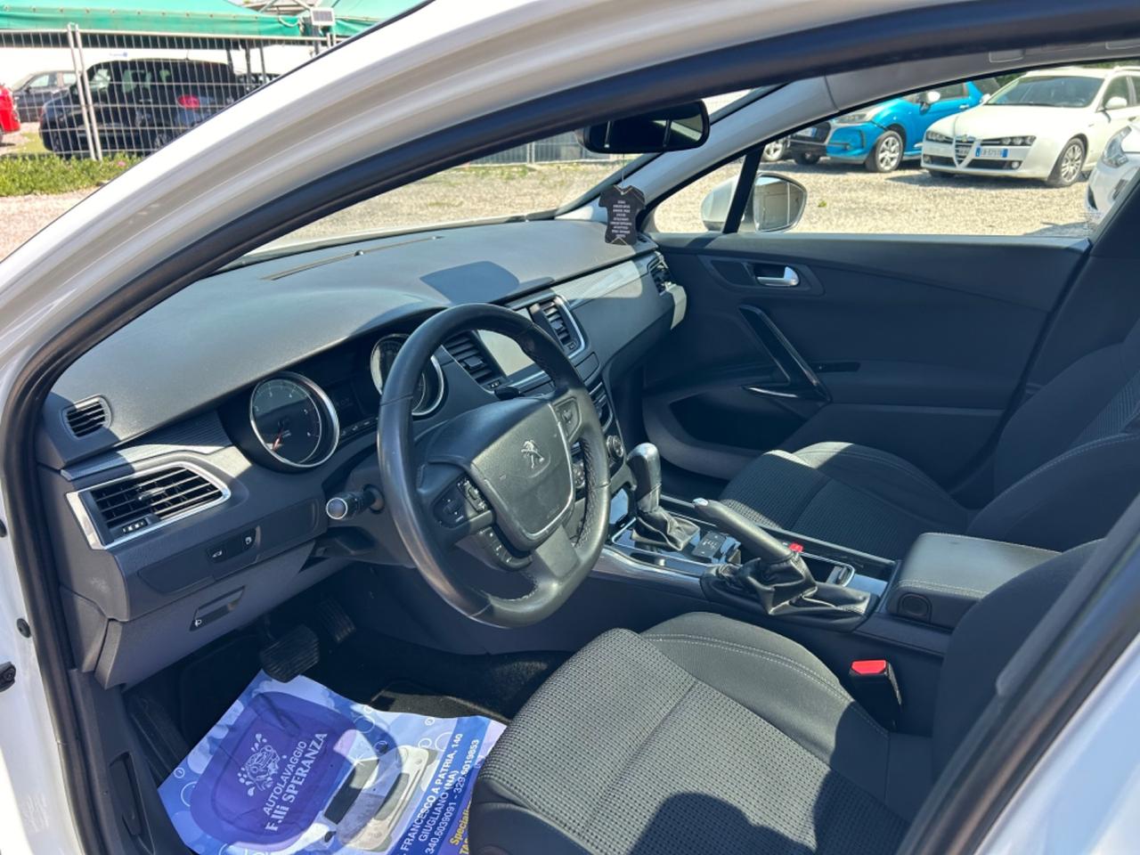 Peugeot 508 BlueHDi 180 EAT6 S&S SW Allure