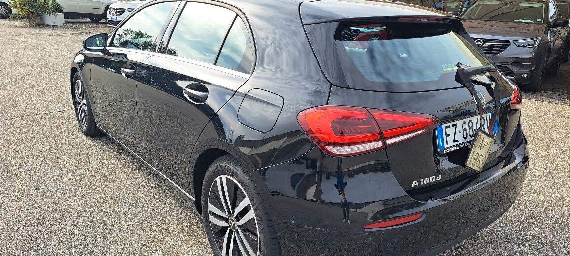 Mercedes-benz A 180 A 180 d Automatic Business Extra
