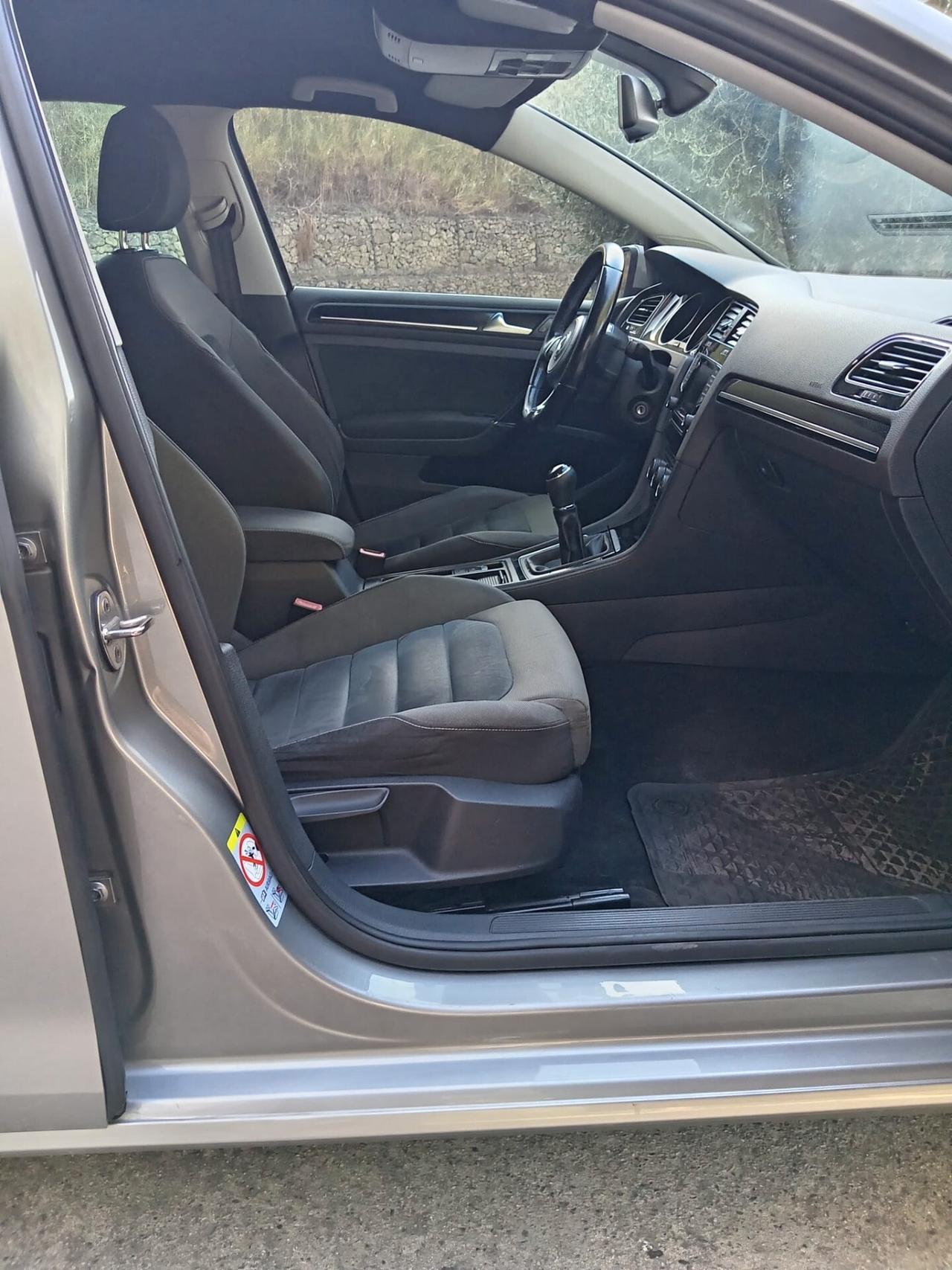 Volkswagen Golf Business 1.6 TDI 5p. Highline BlueMotion Technology