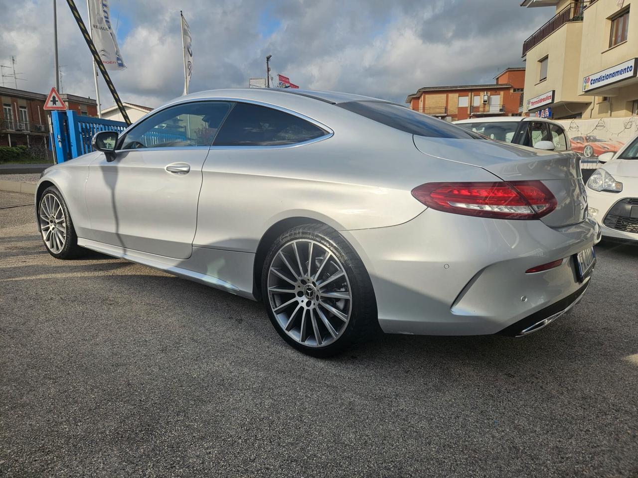 Mercedes-benz C 220 d Auto 4Matic Coupé Premium Plus