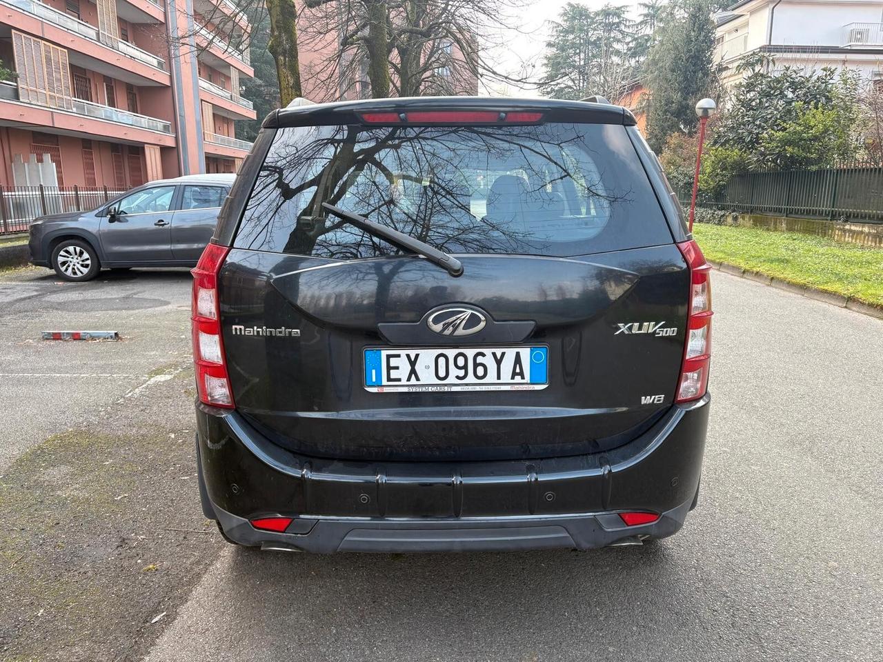 Mahindra XUV500 2.2 16V AWD W6