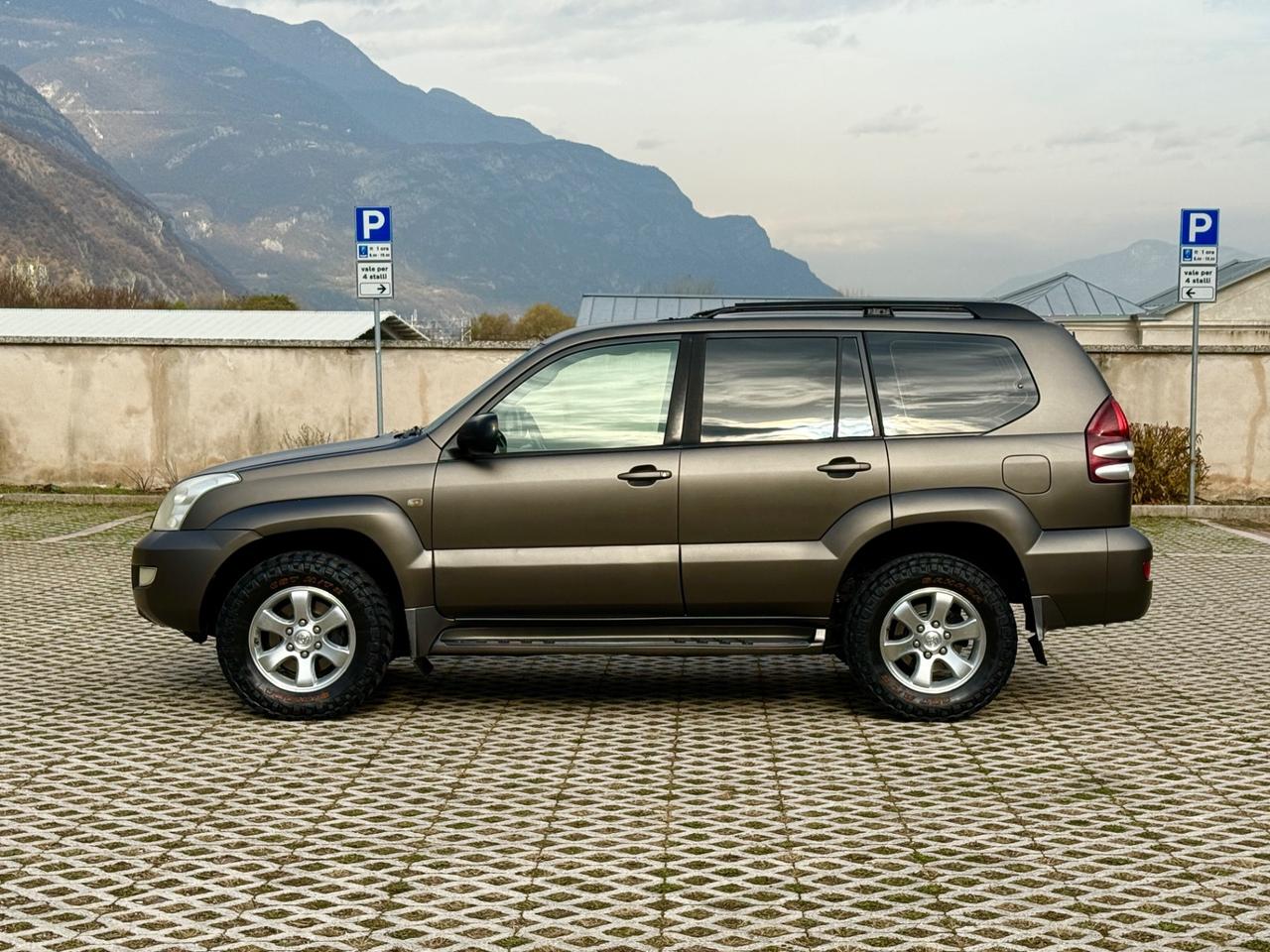Toyota Land Cruiser KDJ120 3.0 D 163cv ASI / STORICA / AUTOM