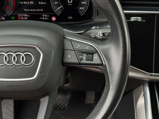 AUDI Q7 55TFSIe Business, Tetto, Pelle,Plug-in,Unicoprop.
