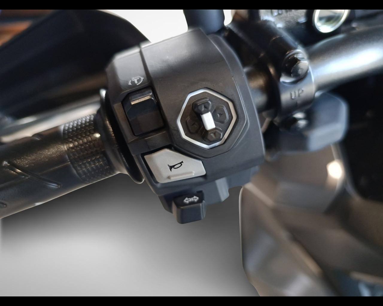 Honda ADV 350 - Honda ADV 350 (2024 —> )