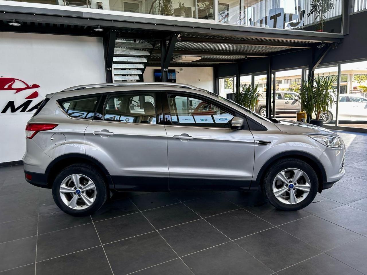Ford Kuga 2.0 TDCI 140 CV 2WD Titanium