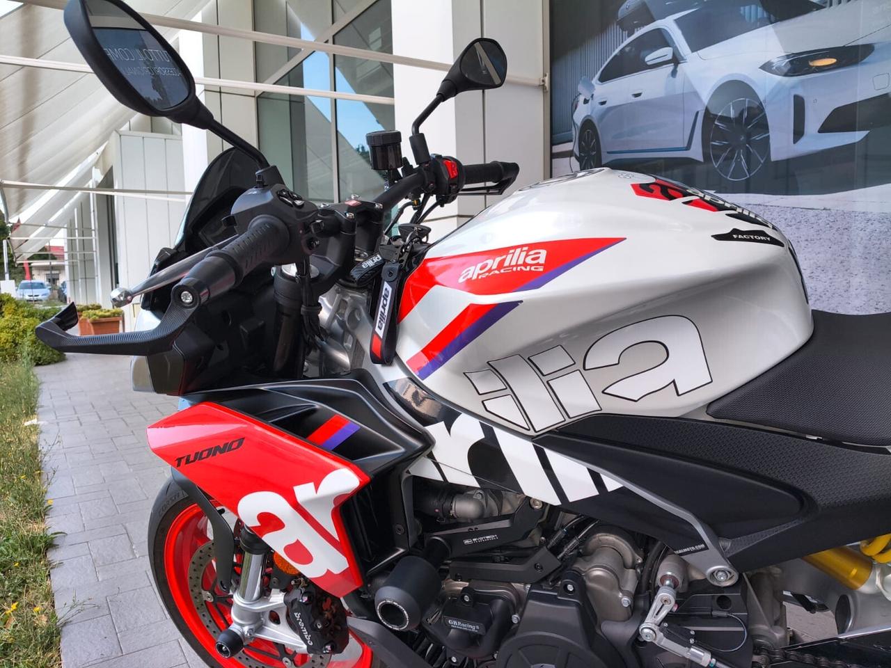 Aprilia Tuono 660 Factory